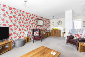 15, Leacroft Close, Staines-upon-thames TW18 4NP
