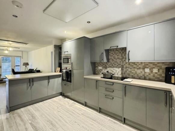 Kitchen/Living Area
