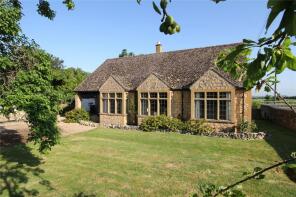 Court Piece, Stratford Road, Chipping Campden GL55 6QG