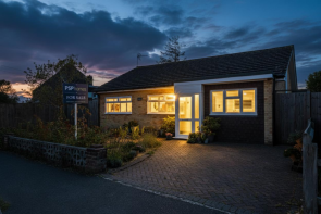 126, Grand Avenue, Hassocks BN6 8DH
