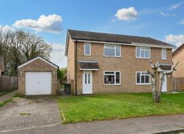 15, Stanhope Close, Saxmundham IP17 1RH