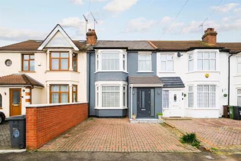Marmion Avenue, Chingford