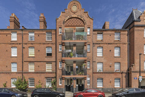 Cressy House, Stepney Green, E1
