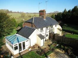 2, Mill Green Cottages, Low Road, Essendon, Hatfield AL9 6AB