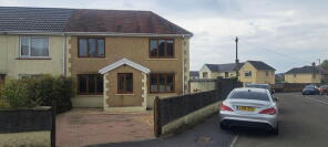 50, Maes Yr Hendre, Garnant, Ammanford SA18 2BW