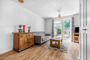 9, Willowmead, Staines-upon-thames TW18 2SH
