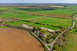 Wentworth Lodge, Barretts End, Buckingham MK18 5NW
