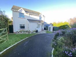 65, Tudor Gardens, Merlins Bridge, Haverfordwest SA61 1LB