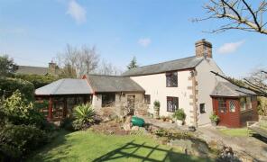 Viney House, Pine Tree Way, Viney Hill, Lydney GL15 4NT