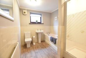 1, Farm Close, Gunness DN15 8SR