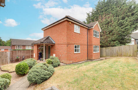 Rainbow Close, Redbourn, AL3