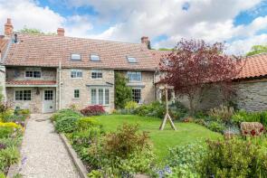 Beestone Cottage, Main Street, Aislaby, Pickering YO18 8PE