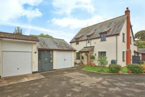 1, Brook Gardens, Lower Street, Minehead TA24 6AU