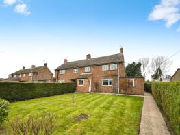 9, Barkston Road, Marston NG32 2HN