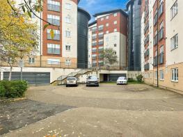 66, Aspects Court, Slough SL1 2EZ