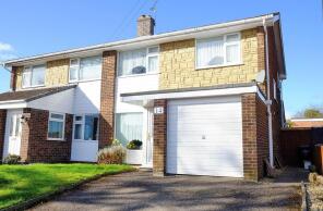 14, Llewelyn Drive, Mold CH7 6SW