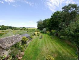 Fir Tree Cottage, Eastleach Road Adjacent Williamstrip Park, Cirencester GL7 3NA