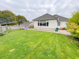 4a, April Close, Bournemouth BH11 9DD