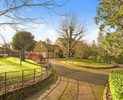Chesapeake, Moor Court, Rodborough Common, Stroud GL5 5GA