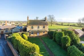 Clifton House Farm, Banbury Road, Towcester NN12 8DY