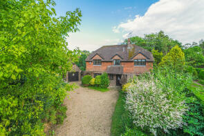 Oakdene House, The Street, Nutbourne RH20 2HE