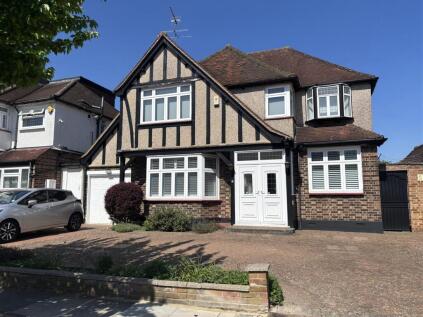 Park Grove, Edgware