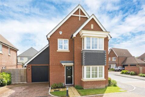 Skylark Place, Badshot Lea, Farnham, Surrey, GU9