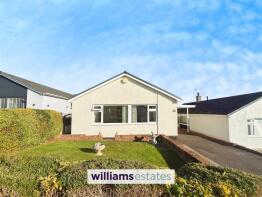 6, Oakwood Close, Mold CH7 1RS