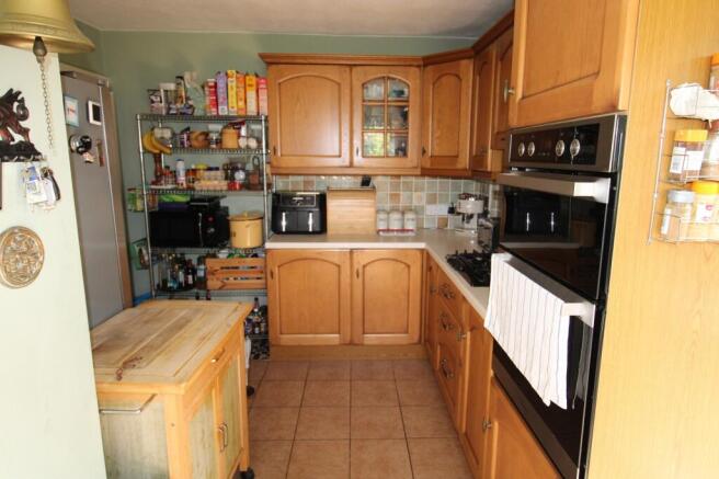 L-Shaped Kitchen