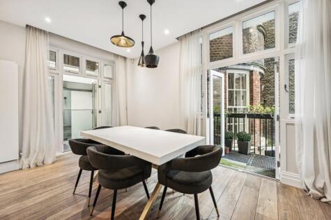 Dunraven Street,
Mayfair, W1K