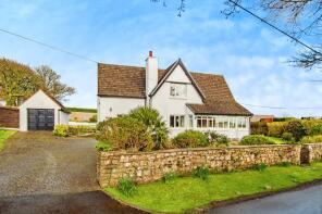 The Glen, A4139 Lydstep To U6321 Penally, Lydstep, Tenby SA70 7SE