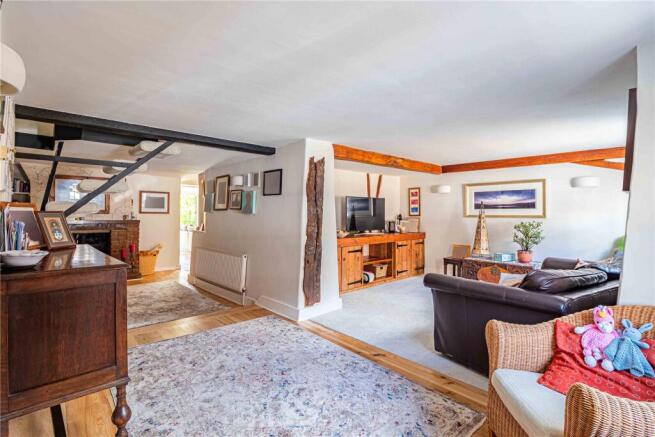 Entrance/Living Room