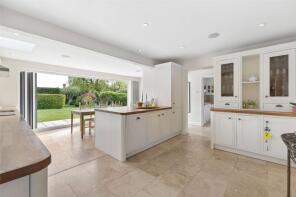 Aranmore, Ashford Hill Road, Thatcham RG19 8BB