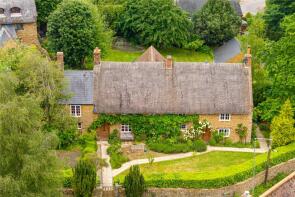 Holly Cottage, Church Green, Daventry NN11 3AS