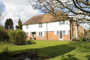 South Dean Farmhouse, South Green, Sittingbourne ME9 7RR