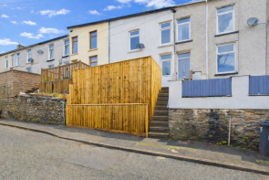 16, Thornwood Place, Treharris CF46 5AB