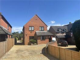 The Cricketts, Grendon Road, Edgcott HP18 0TN