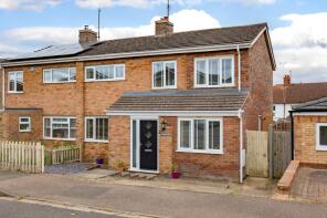 9, Langlands, Olney MK46 4EP