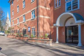 Flat 32, 24a Bishops View Court, Church Crescent, Hornsey, London N10 3NQ