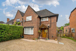 11, The Terrace, Bath Road, Knowl Hill, Reading RG10 9XB