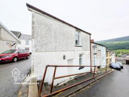 3, Mount Pleasant Place, Mountain Ash CF45 3DA