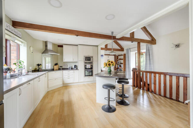 Kitchen/Breakfast...