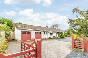 Cumbrae House, Gairney Burn Lane, Powmill FK14 7PW
