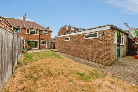 Brooklands Way, Redhill