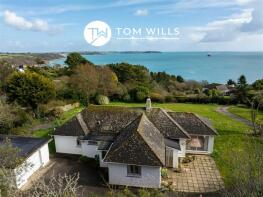 Carrick, Trelawney Close, Maenporth TR11 5HS