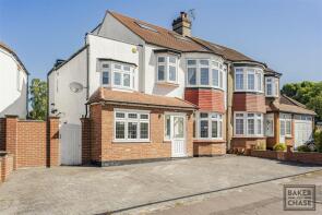 33, Ridge Crest, Enfield EN2 8JU