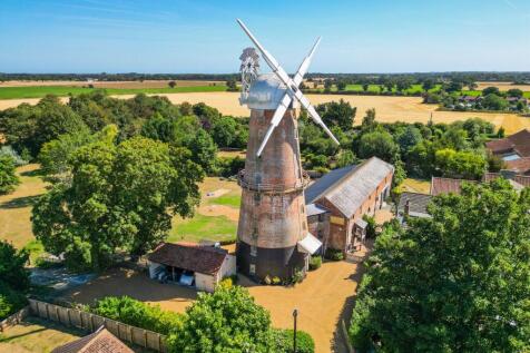 Richly Historic Grade II Listed Family Home in Sutton