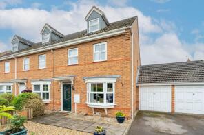15, Tudors Close, Buckingham MK18 2FE
