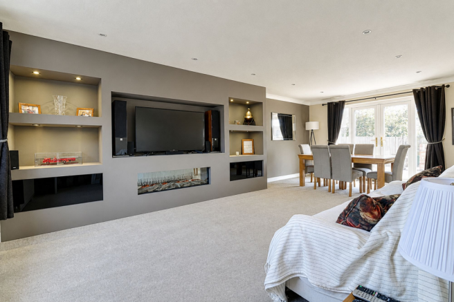 Spacious Main Lounge/Dining Room