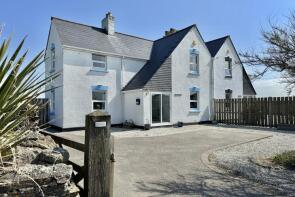 2, Ocean View, Mawgan Porth Hill, Mawgan Porth, Newquay TR8 4AJ